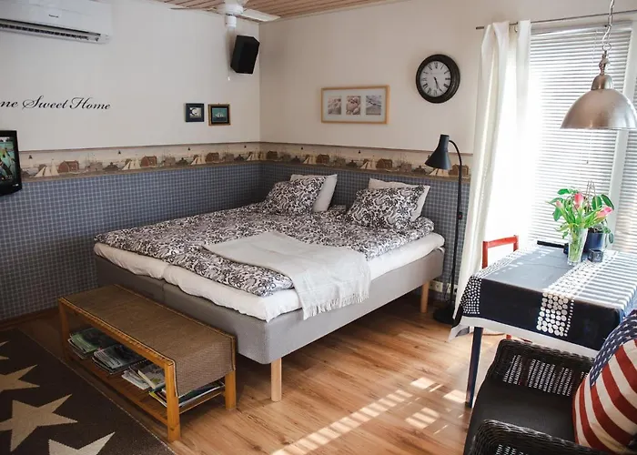 Ilmastoitu Vierassviitti - Roosa * コッコラ